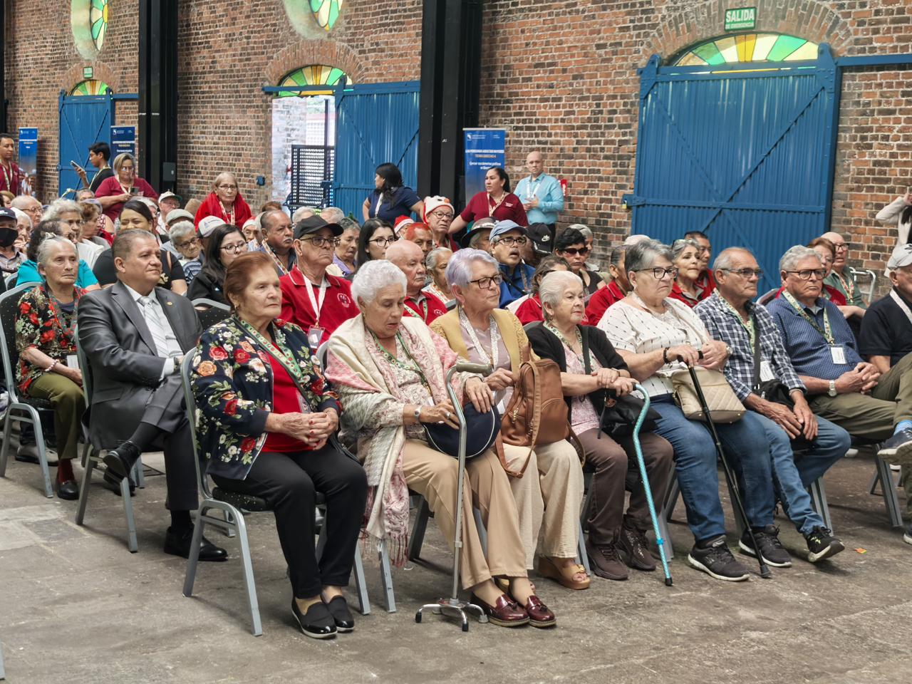 Imagen principal del artículo: CONAPAM celebra cierre de año con jornada recreativa dedicada a personas adultas mayores