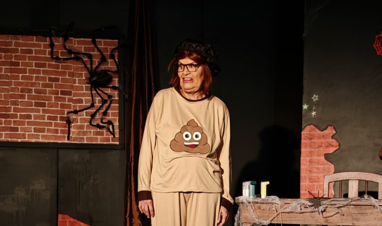 Teatro Avenida 8 tendrá funciones de “La Navidad de Farrah” del 26 al 30 de diciembre