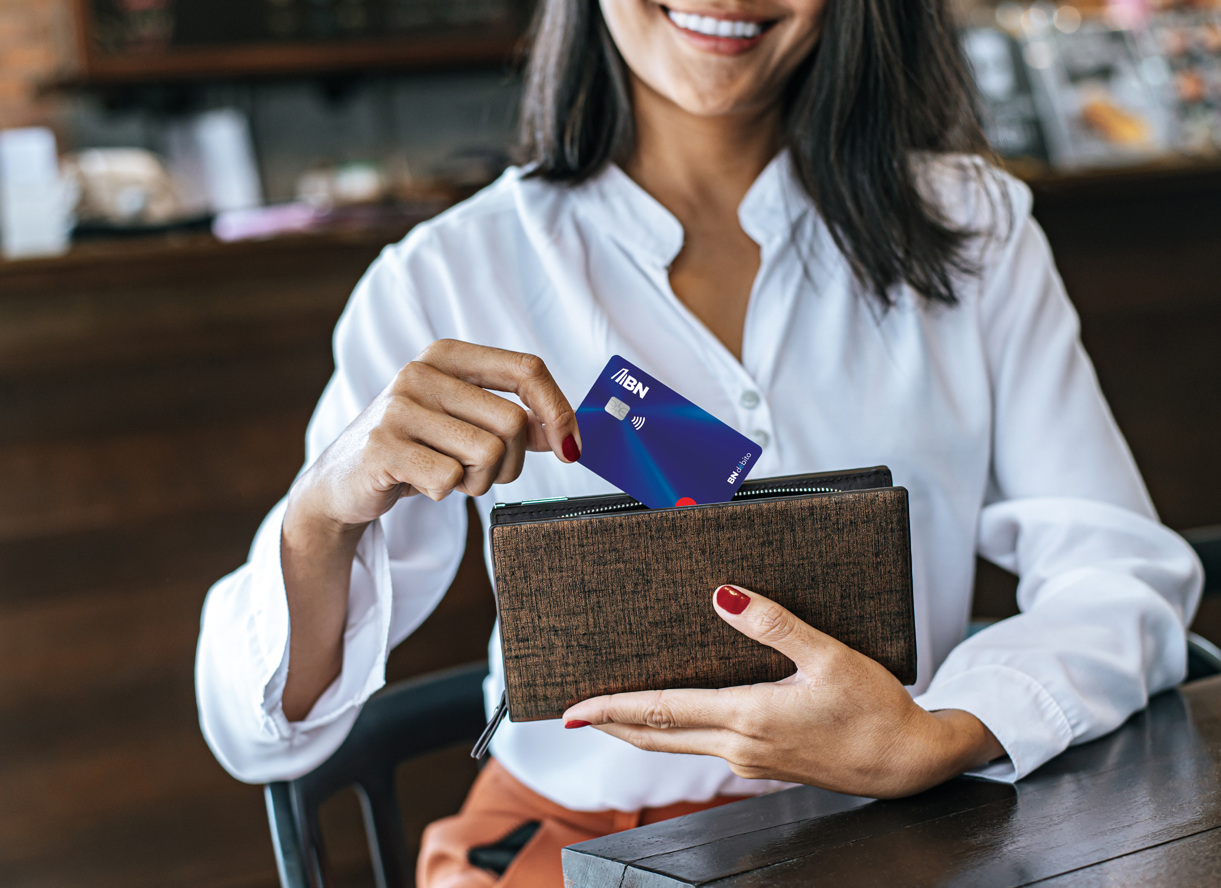 Imagen principal del artículo: La seguridad es un hábito: 9 consejos para proteger sus tarjetas y datos personales