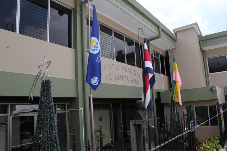 Santa Ana pone en vigencia nuevo Plan Regulador y establece transición para trámites en curso