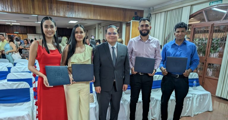 UTN gradúa sus primeros cuatro estudiantes de la carrera de Ingeniería Energética