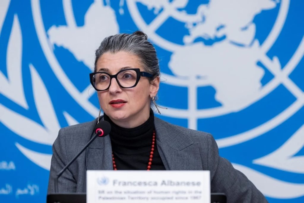 Tribunal suspende sanciones de Trump contra relatora de la ONU que denunció genocidio de Israel en Gaza