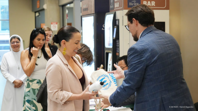 ACNUR reconoce a 40 organizaciones por su impacto positivo a la integración de las personas refugiadas