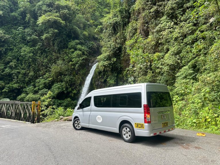 Transportistas de turismo alertan sobre deterioro del servicio y pérdida de competitividad del país