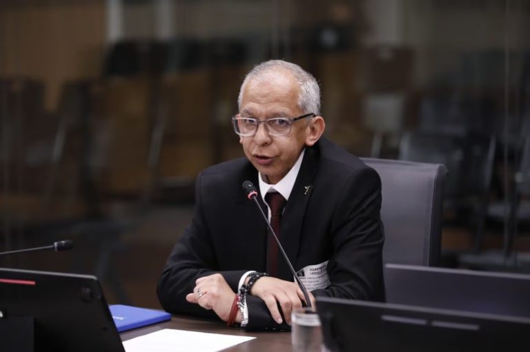 Denuncian a director de Aviación Civil por mentirle a una comisión legislativa