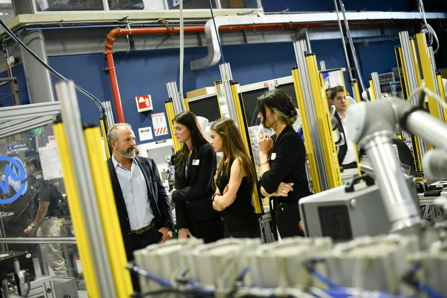 Imagen principal del artículo: Microtechnologies cumple 25 años en Costa Rica con una operación que hoy desarrolla procesos de innovación para la industria médica global