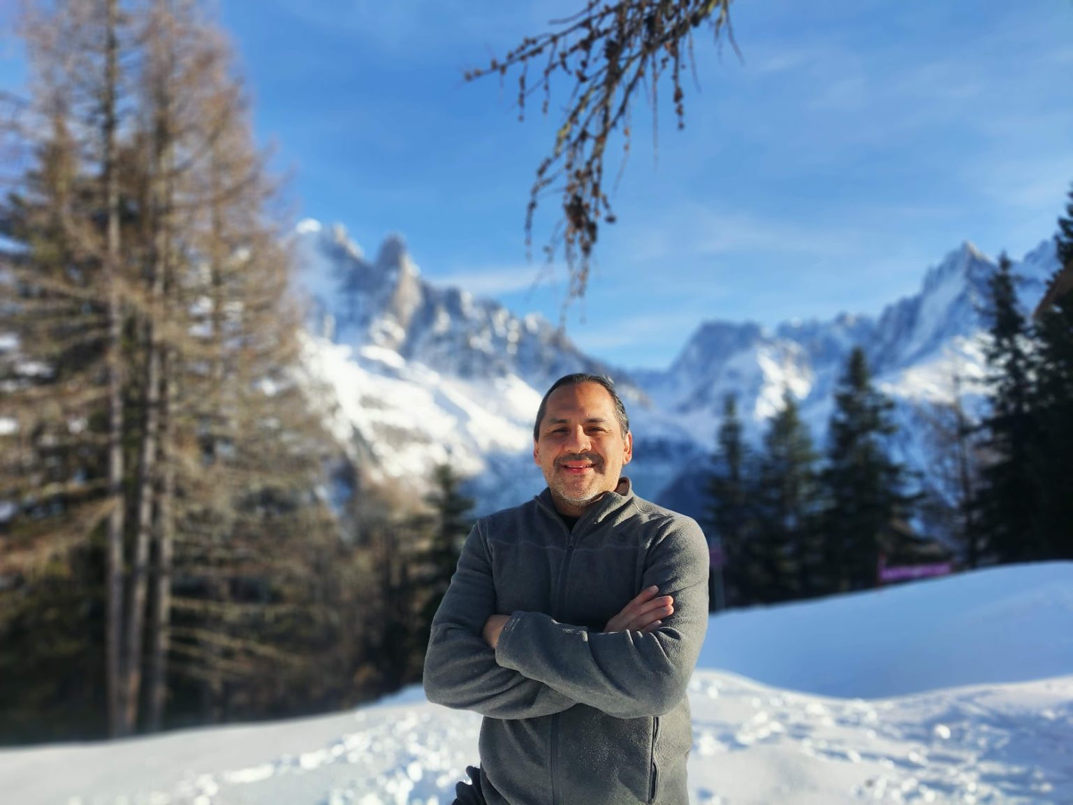 Imagen principal del artículo: Winter Lights: guitarrista costarricense radicado en París lanza álbum navideño instrumental inspirado en Europa