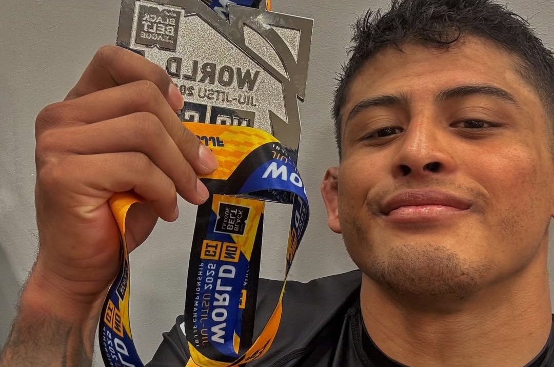 Imagen principal del artículo: Atleta tico Julián Espinosa se proclama subcampeón mundial de jiu-jitsu sin kimono