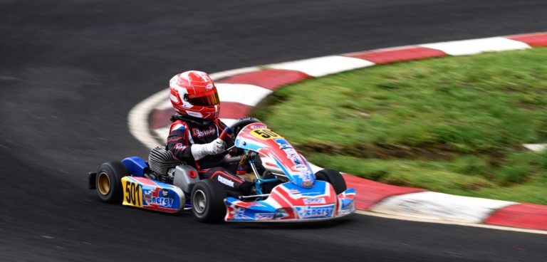 Tica Sofía Calderón, de 12 años, continúa rompiendo barreras en el kartismo nacional