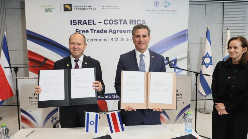 Poder Ejecutivo presenta a la Asamblea Legislativa el TLC con Israel