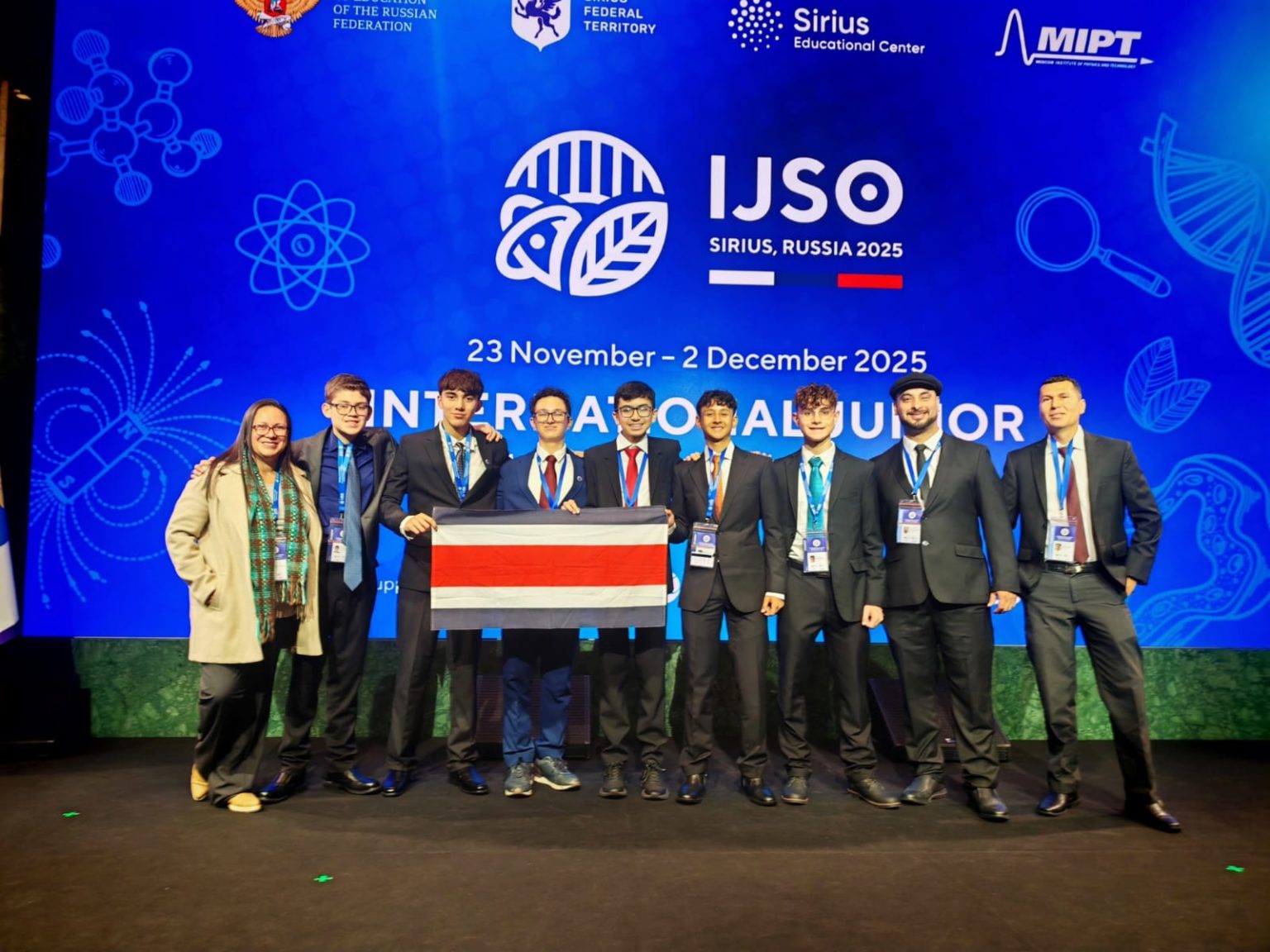 Imagen principal del artículo: Colegial costarricense gana medalla en Olimpiada Juvenil Internacional de Ciencias en Rusia