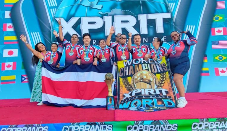 Selecciones ticas de porrismo ganan dos oros en la Copa Mundial Xpirit Cheer de Cancún