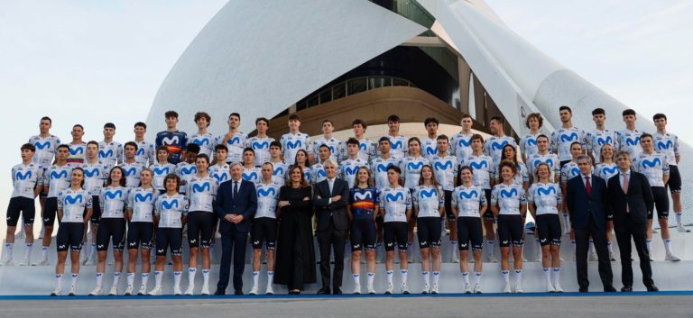 Ciclista tico Sebastián Castro fue presentado oficialmente con el Movistar Team de España