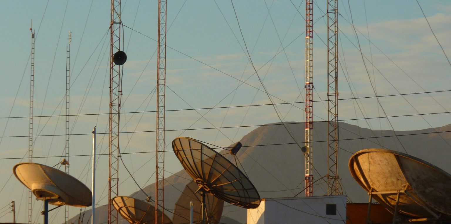 Imagen principal del artículo: El espectro sigue en el aire: ruido, polémica y ningún cambio real