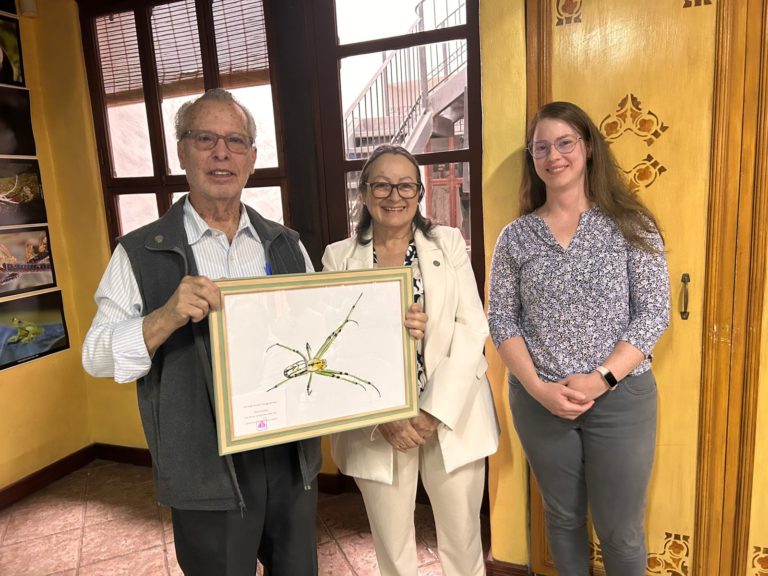 Colegio de Biólogos rindió homenaje a la trayectoria de Carlos Valerio Gutiérrez