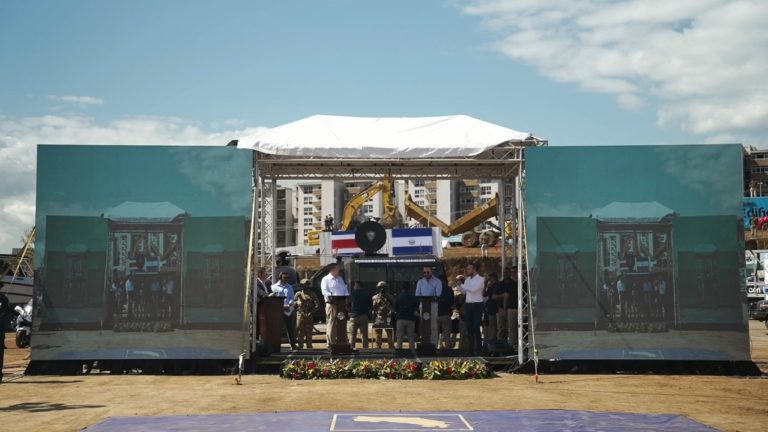 Se amplia la denuncia por supuesto atentado contra Chaves, Bukele visita el país y la campaña entra en zona de alta tensión