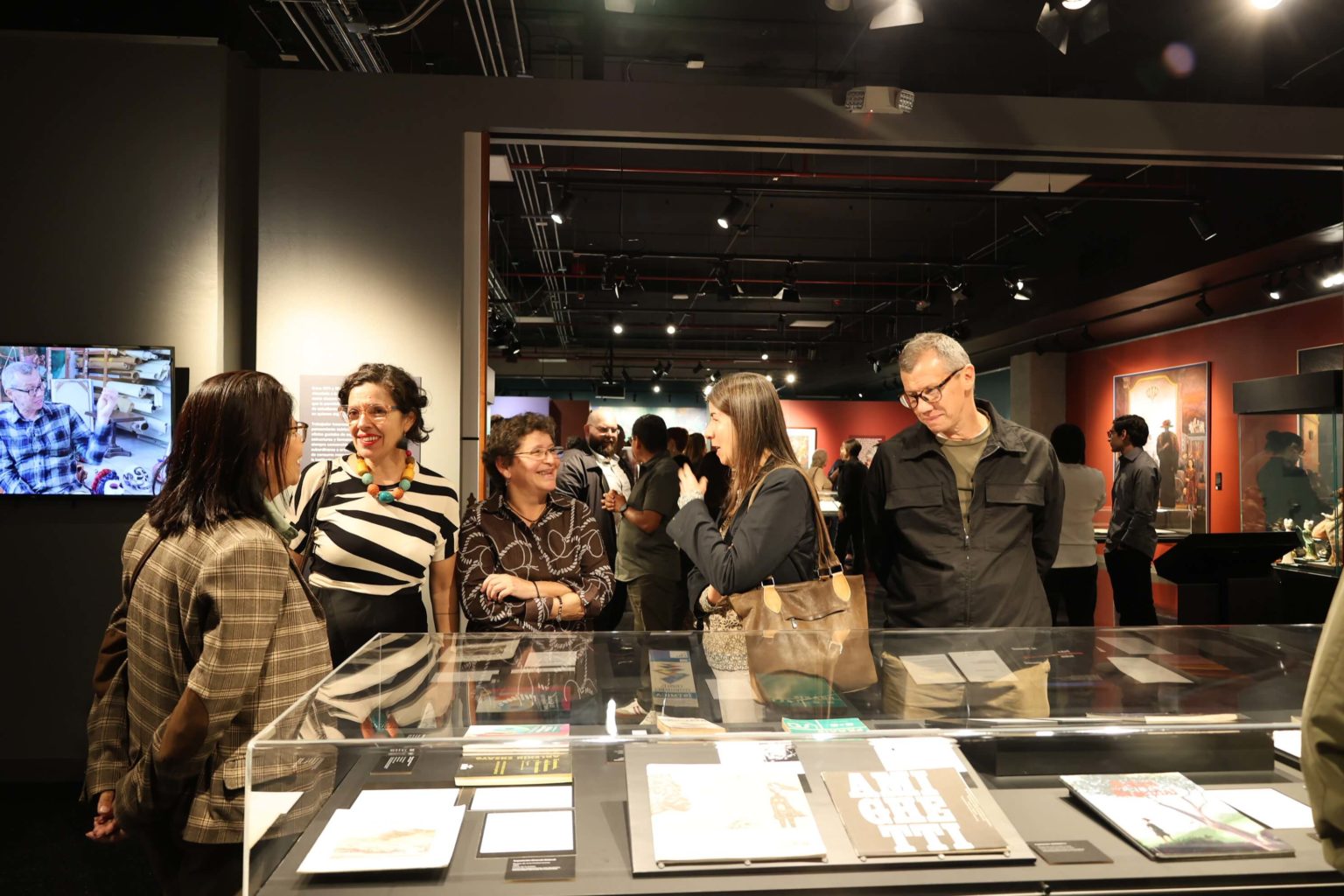 Imagen principal del artículo: UNA y Museo de Jade presentan exposición de Julio Escámez