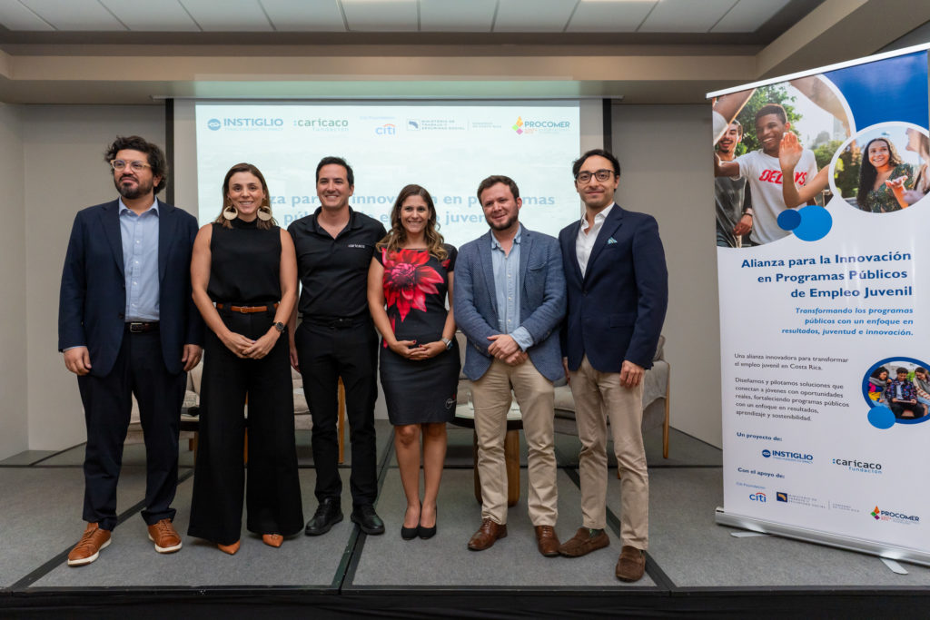 Fundación Caricaco e Instiglio crean una alianza para impulsar el empleo juvenil en Costa Rica