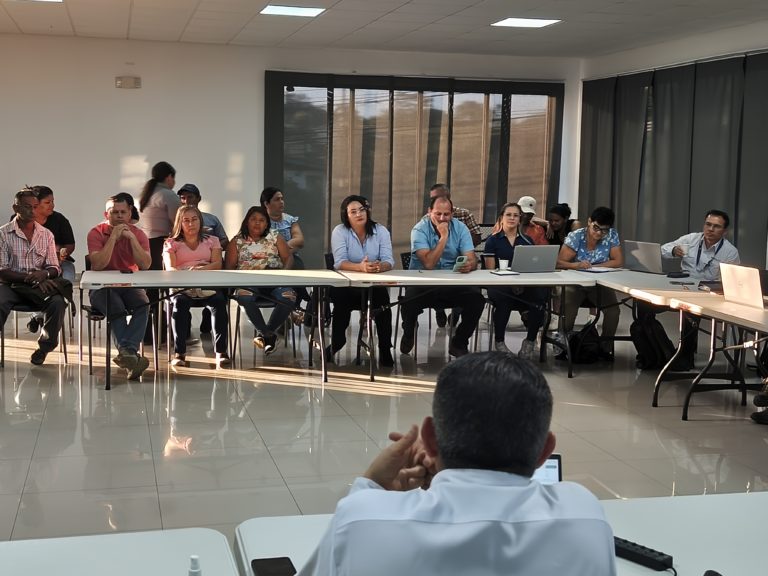 Dinadeco: educación, agua potable, conectividad y salud mental concentran avances del Plan de Desarrollo Integral para Crucitas