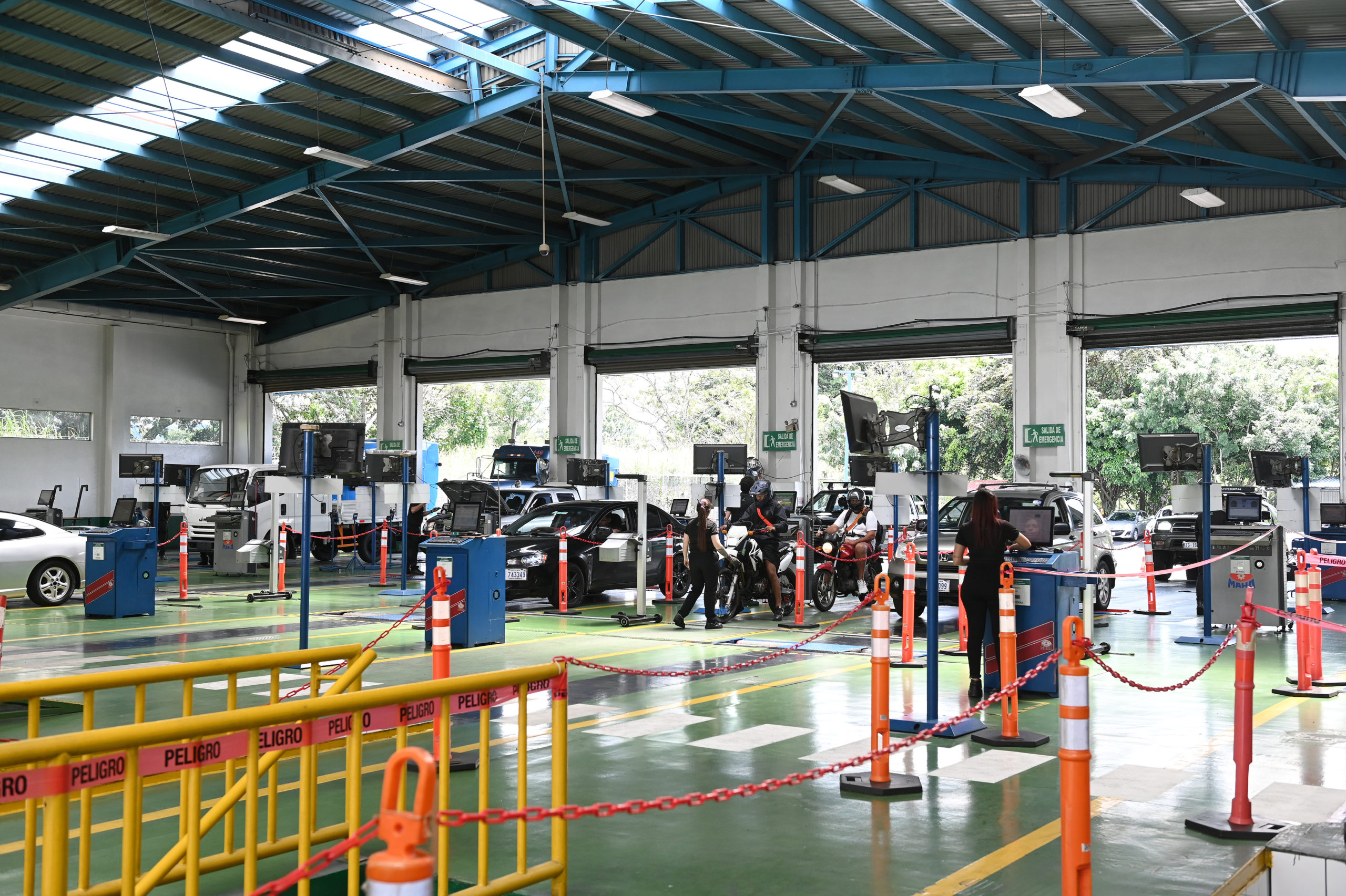 Imagen principal del artículo: 66% de vehículos tienen pendiente su inspección técnica vehicular de enero