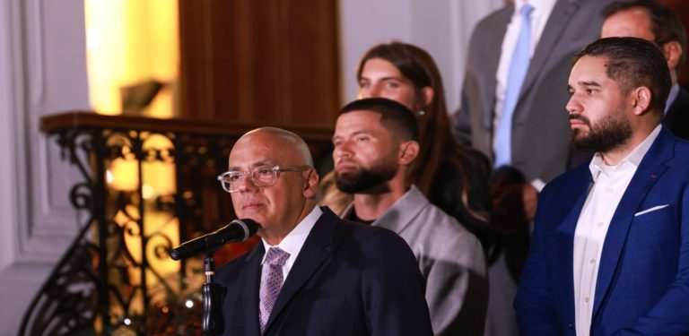 Venezuela anuncia liberación de presos políticos