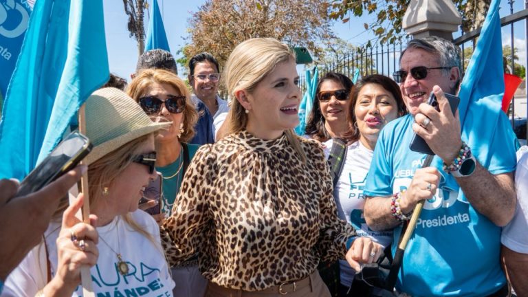 Panel del CIEP muestra que las personas indecisas se inclinan por Laura Fernández