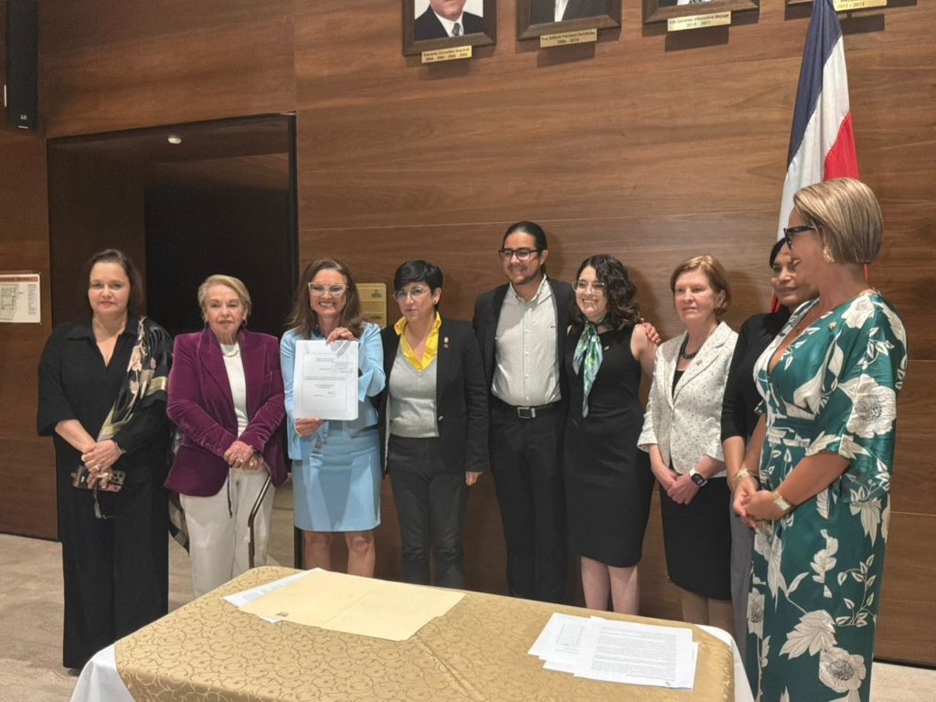 Retamos a las candidaturas a la Asamblea: es hora de tener una ley de probidad para congresistas