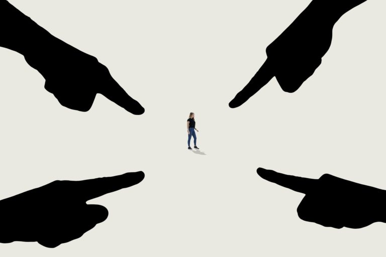 Bullying hacia el docente en Costa Rica: una violencia invisibilizada por el sistema educativo que se prolonga en este curso lectivo 2026