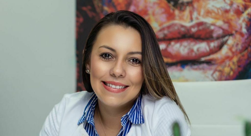 La dermatóloga Carolina Rivera comparte cinco claves para cuidar la piel y ver resultados reales