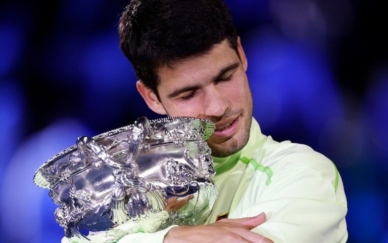 Carlos Alcaraz conquista Australia y completa el Grand Slam a los 22 años