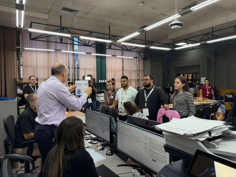 ¿Qué sucede cuando los resultados preliminares de una mesa no coinciden con el acta?