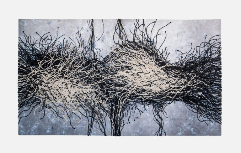 Museo Calderón Guardia inaugura la exposición textil “Enraizada: Donde el miedo se desvanece”