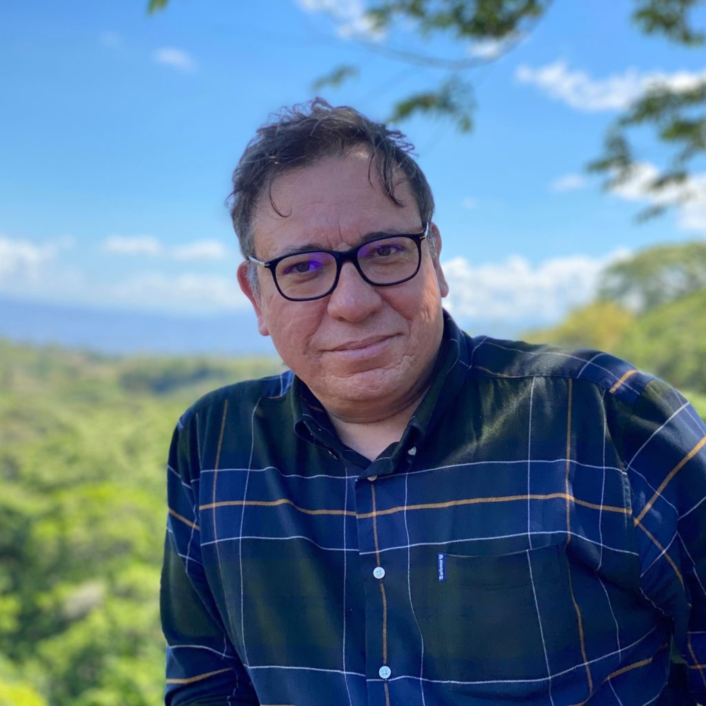 Fotógrafo costarricense expone en la Universidad de San Carlos de Guatemala con muestra sobre exilio y memoria