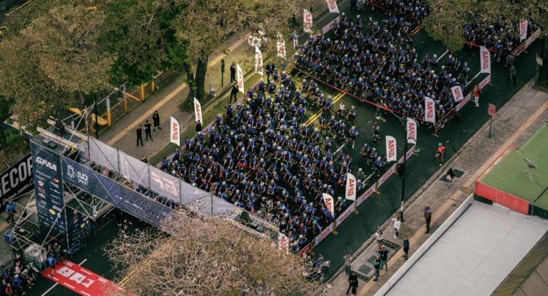 Organizadores de eventos deportivos en vías públicas ya no deberán pagar costos operativos de la Policía de Tránsito