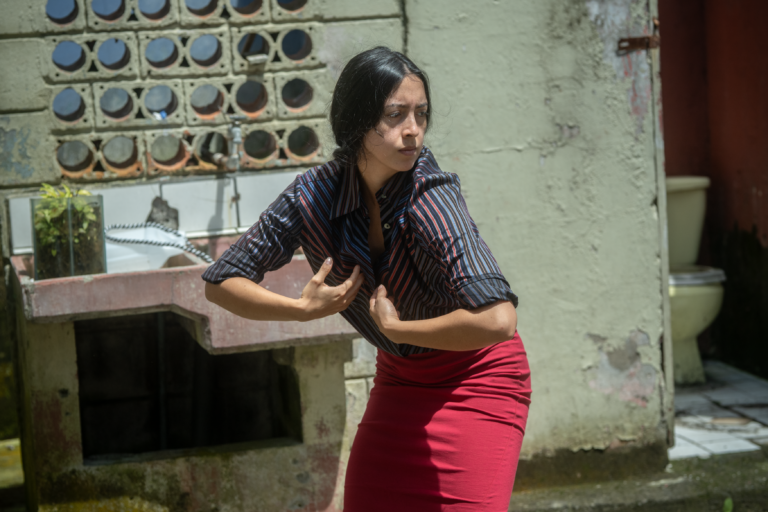 "EL MAL DEL ANCLA": danza contemporánea dialoga con la poesía de Virginia Grütter en Casa Luján