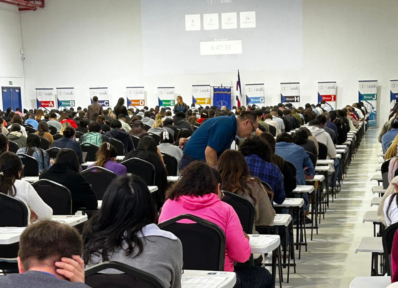Imagen principal del artículo: Primera convocatoria del ECOM-CR 2026 reunió a 747 postulantes