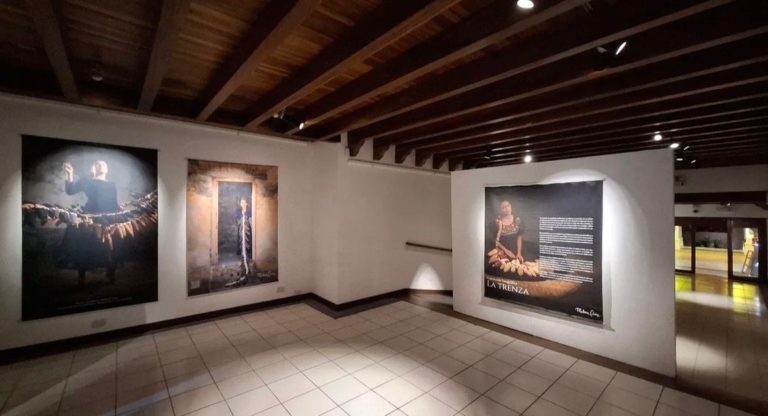 Casa de la Cultura de Puntarenas presenta exposición fotográfica “La Trenza” de la mexicana Malena Díaz