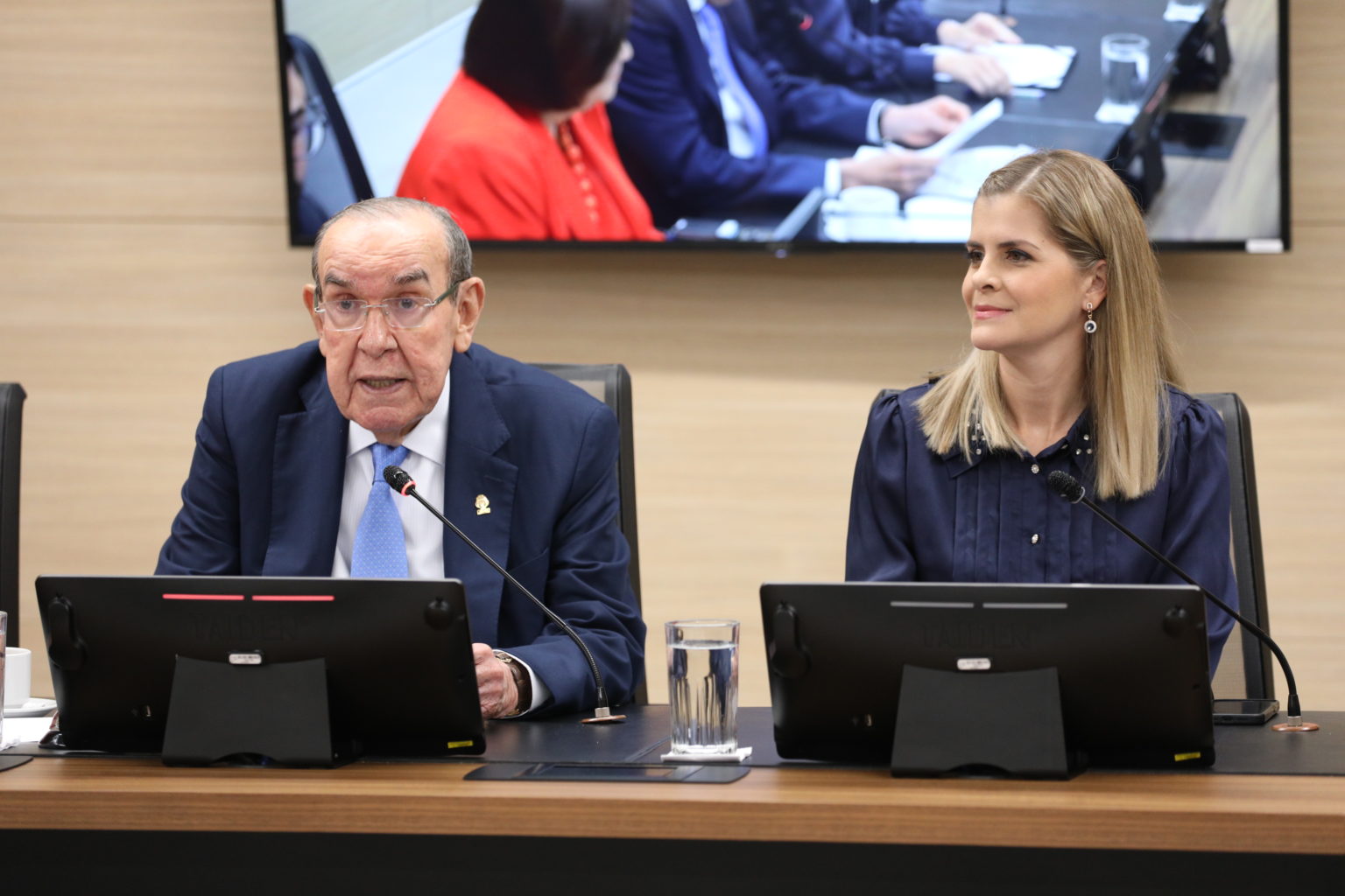 Imagen principal del artículo: Jefaturas de fracción alaban tono conciliador de Laura Fernández y abren puerta a negociar agenda de cierre