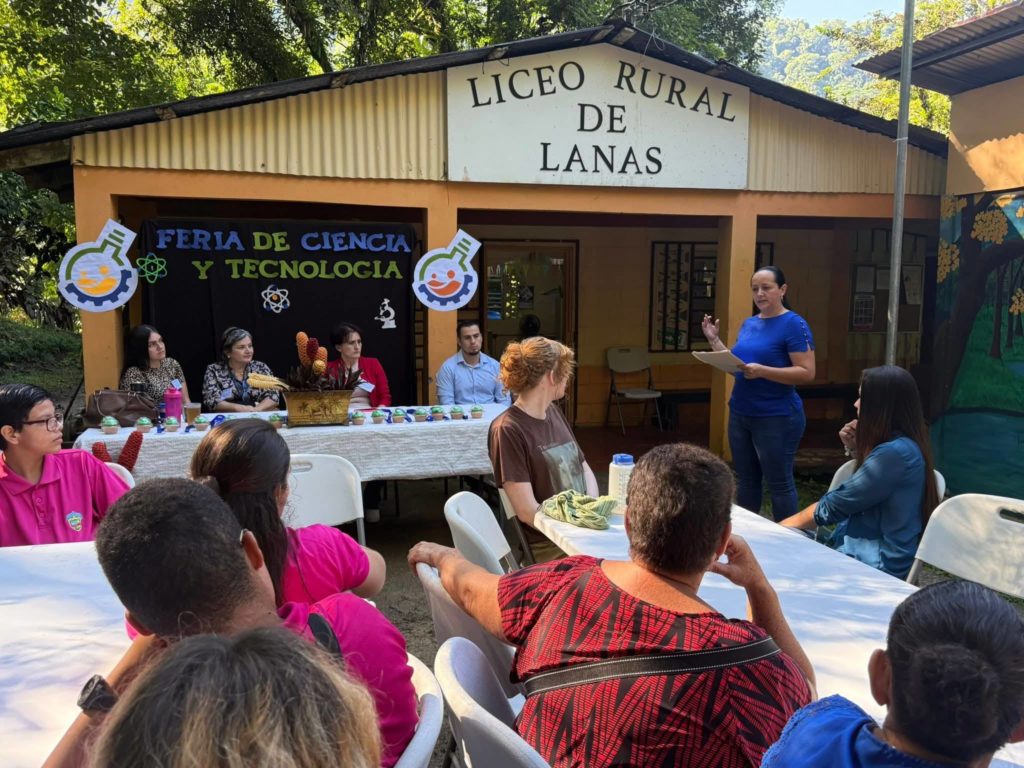 Familias de estudiantes en Puriscal tuvieron que pagar alquiler de centro educativo porque el MEP alegó no tener recursos