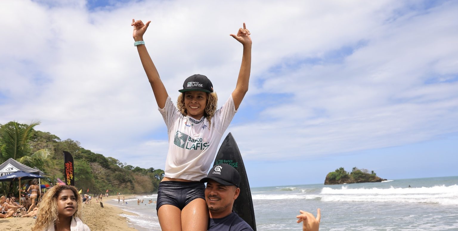 Imagen principal del artículo: Surfista limonense de 12 años ganó la primera fecha del Circuito Nacional de Surf 2026