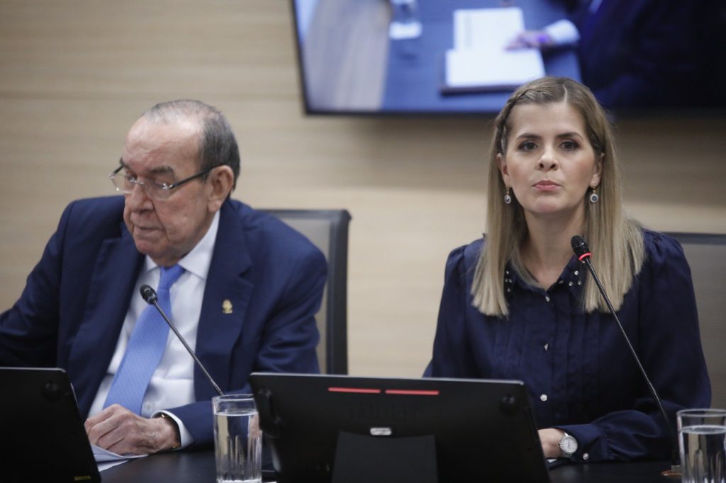 Estos son los siete proyectos que Laura Fernández pide al actual Congreso aprobar antes de mayo