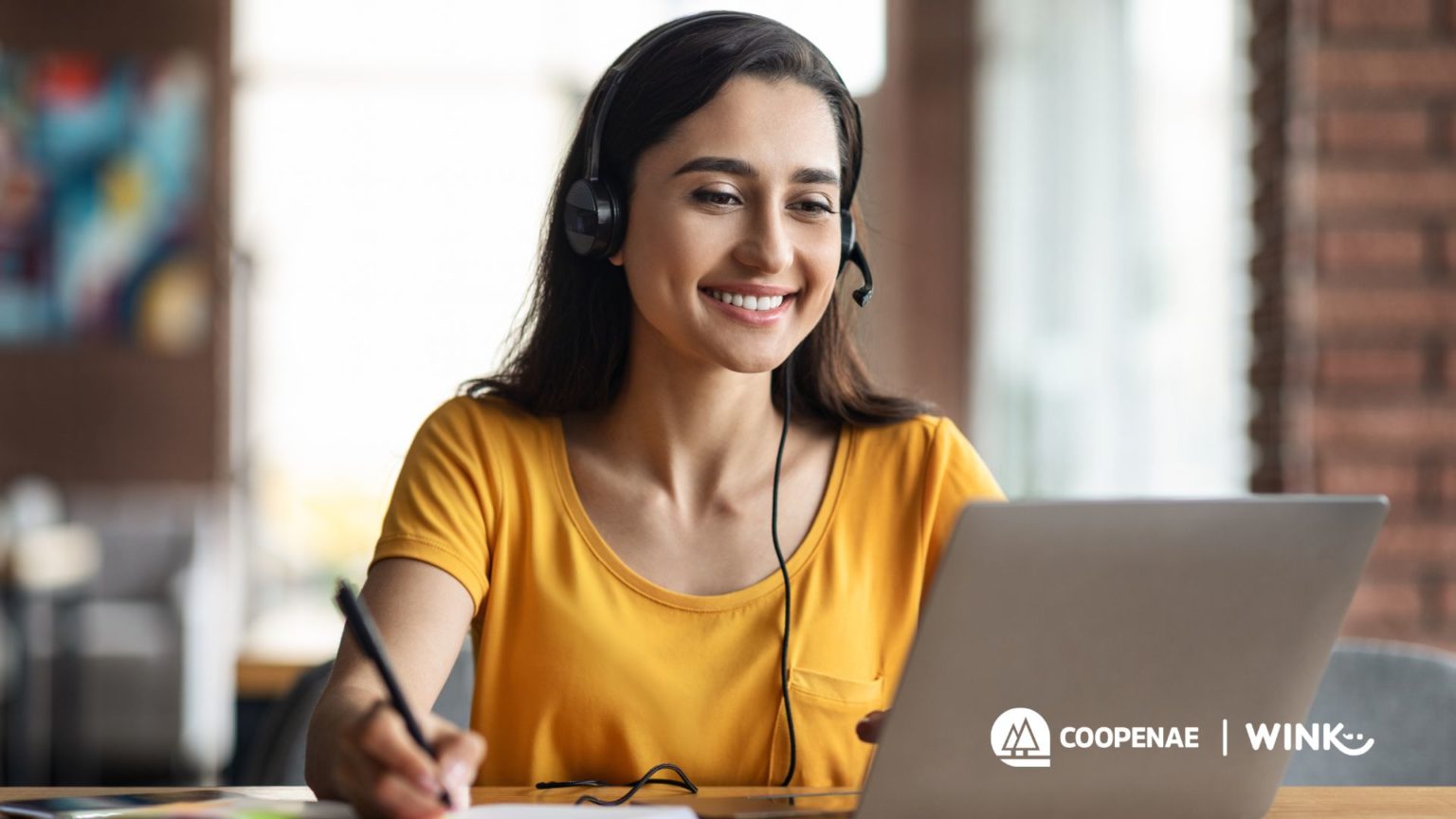 Imagen principal del artículo: Coopenae – Wink lanza 250 becas para fortalecer la educación financiera de mujeres en todo el país
