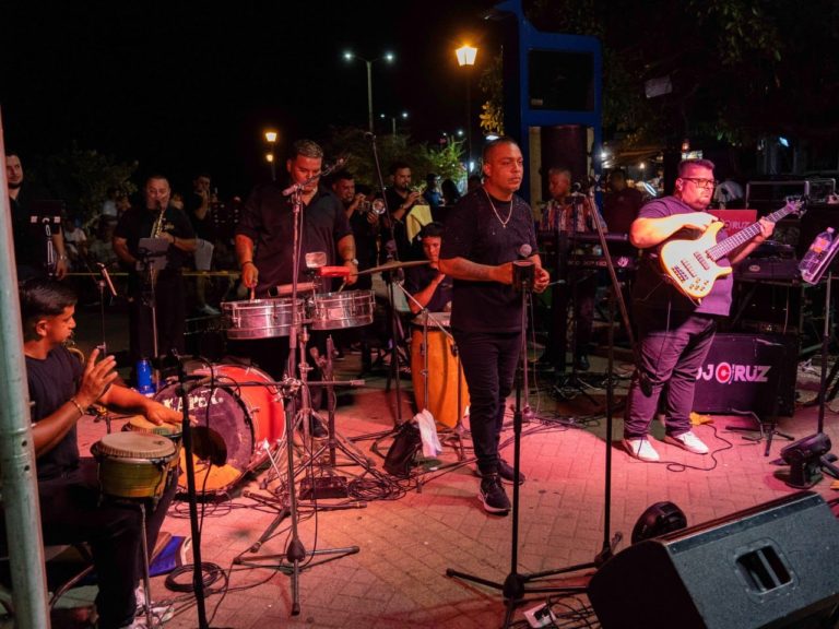 “Música al Atardecer” convierte los jueves en un punto de encuentro cultural en Puntarenas