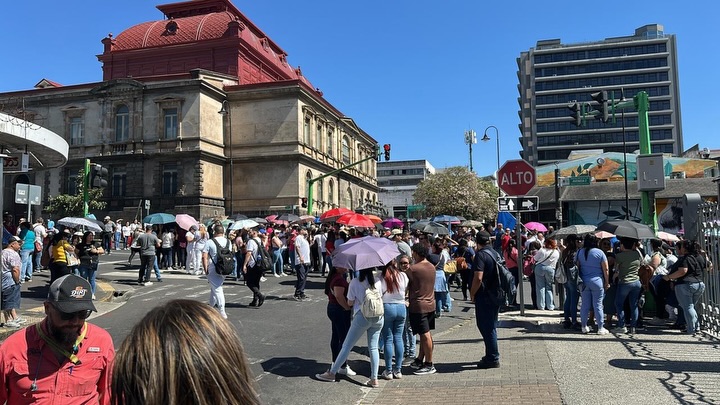Imagen principal del artículo: Huelga en la CCSS deja afectación general del 6% en servicios hospitalarios