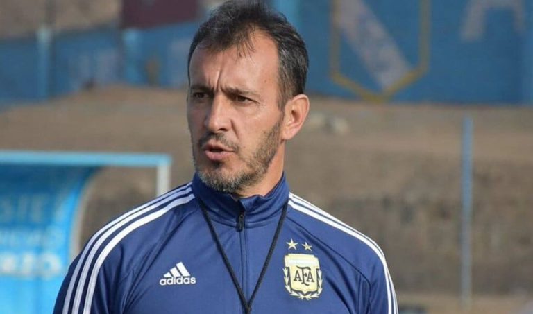 Oficial: Fernando Batista es el nuevo director técnico de la selección masculina de fútbol