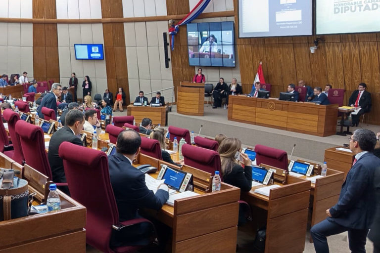 Diputados de Paraguay aprueban acuerdo que permite presencia temporal de personal militar de Estados Unidos