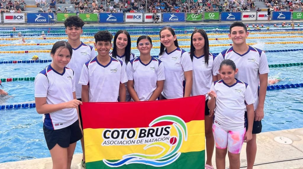 Coto Brus al borde de quedarse sin equipo de natación por falta de infraestructura deportiva
