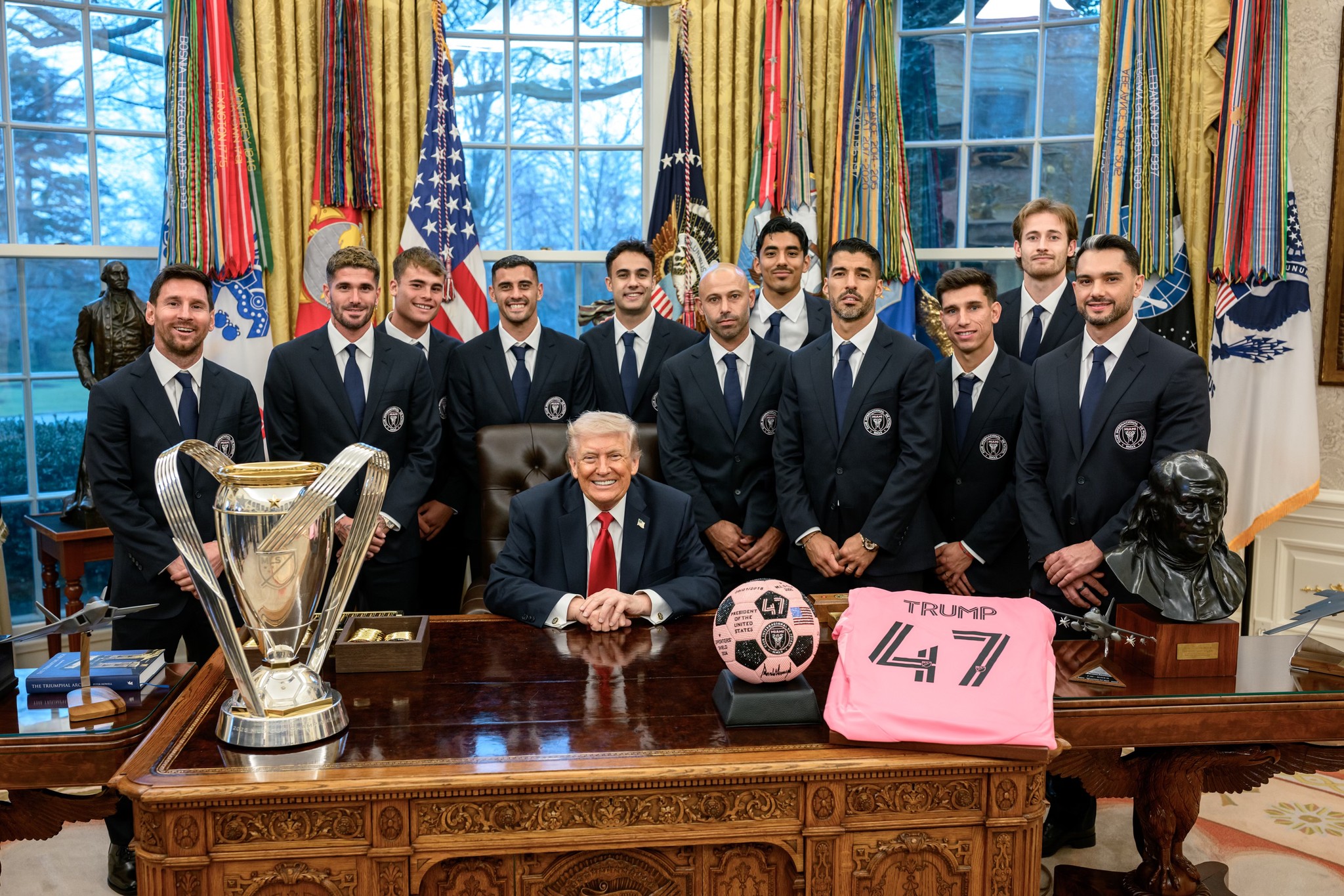 Imagen principal del artículo: Messi en la Casa Blanca y los ‘coquetos’ del poder dentro del Estado costarricense
