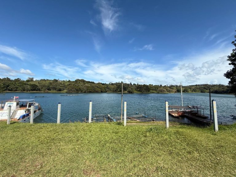 Tilarán insta a la Asamblea a aprobar proyecto que beneficia a 700 familias del Lago Arenal