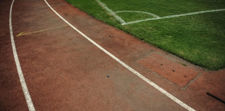 Pista de atletismo del Estadio Nacional se reparará hasta el 2027